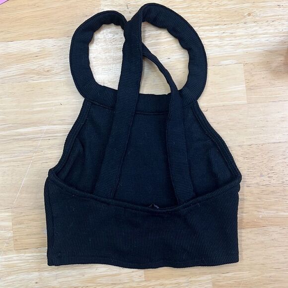 🔥4/$25 Halter Crop Top, XS - Picture 2 of 2